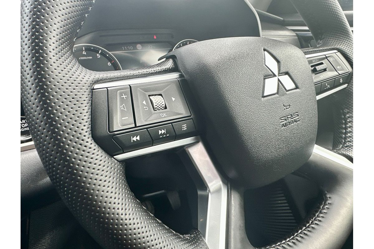 2024 Mitsubishi Outlander LS ZM