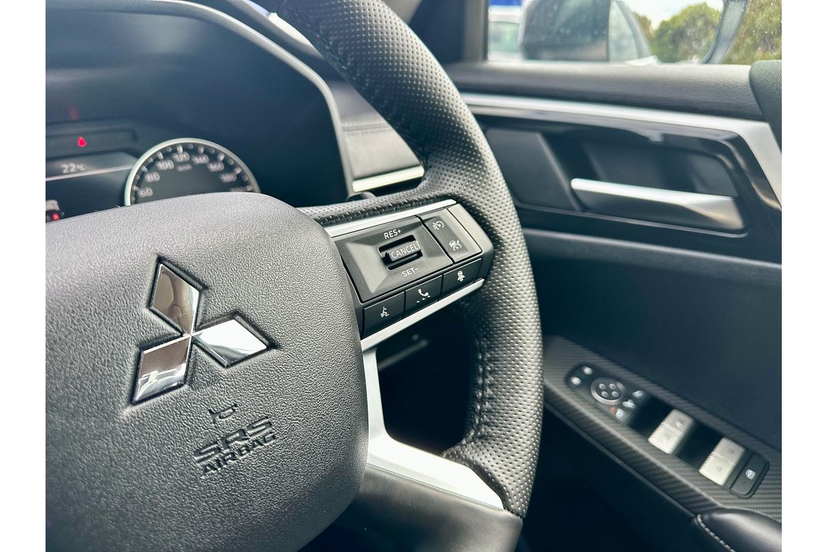 2024 Mitsubishi Outlander LS ZM