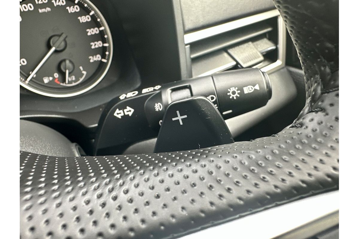 2024 Mitsubishi Outlander LS ZM