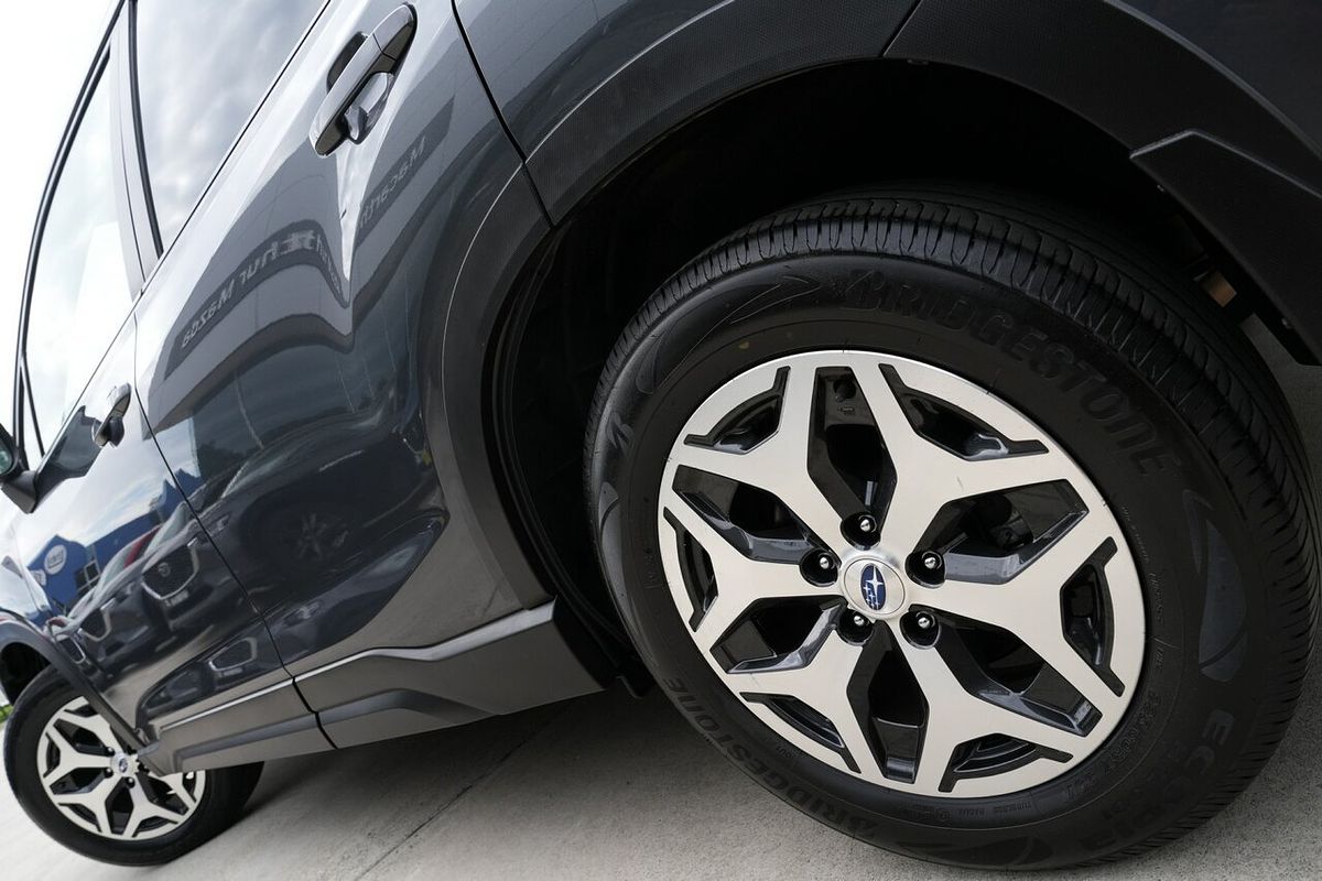 2023 Subaru Forester 2.5i 50 Years Edition S5