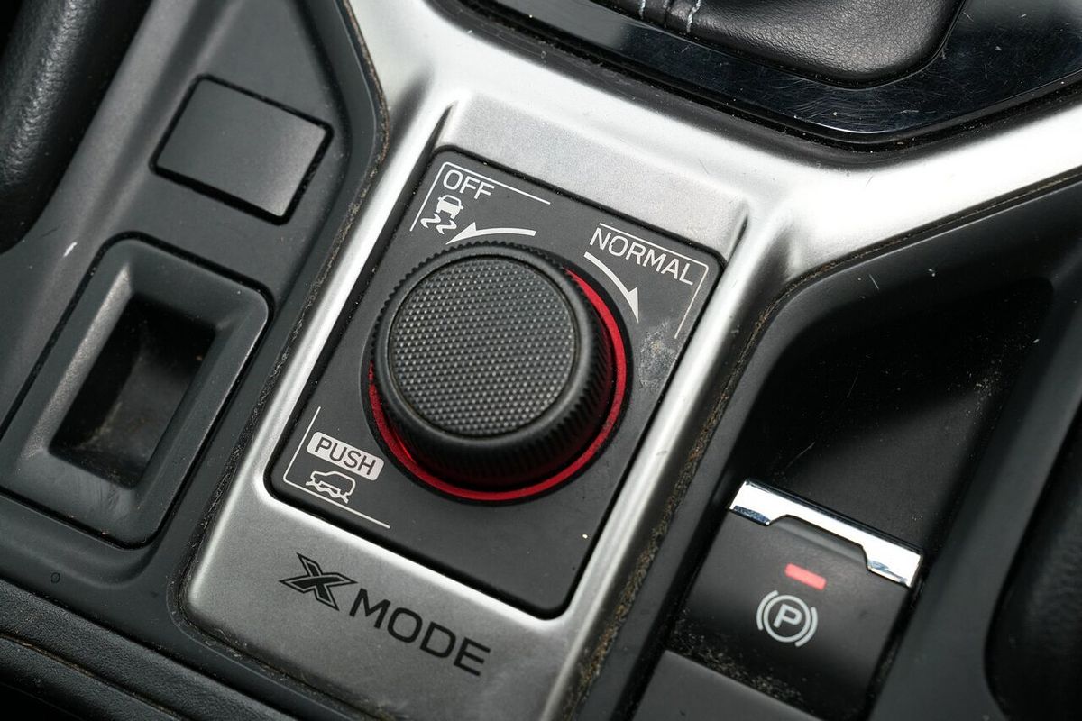 2023 Subaru Forester 2.5i 50 Years Edition S5