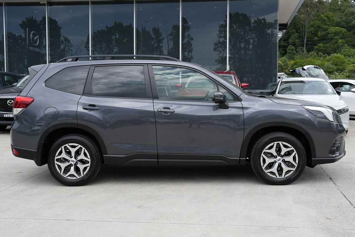 2023 Subaru Forester 2.5i 50 Years Edition S5