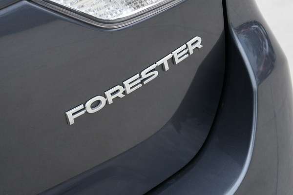 2023 Subaru Forester 2.5i 50 Years Edition S5