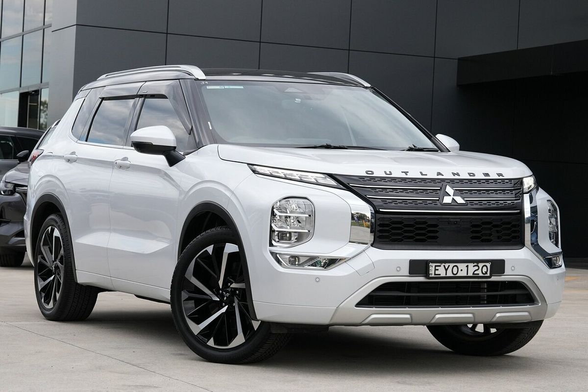 2023 Mitsubishi Outlander Exceed Tourer ZM