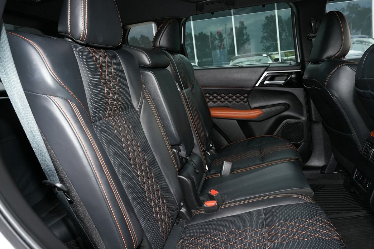 2023 Mitsubishi Outlander Exceed Tourer ZM