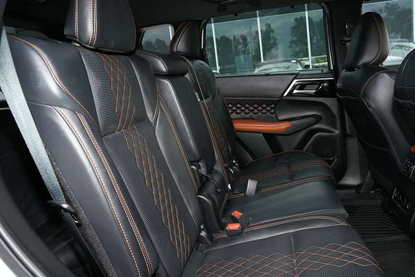 2023 Mitsubishi Outlander Exceed Tourer ZM