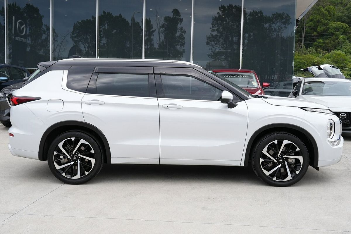 2023 Mitsubishi Outlander Exceed Tourer ZM