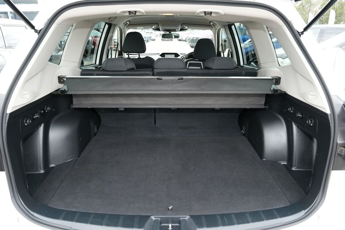 2023 Subaru Forester 2.5i 50 Years Edition S5