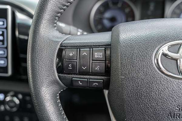 2017 Toyota Hilux SR5 GUN126R 4X4