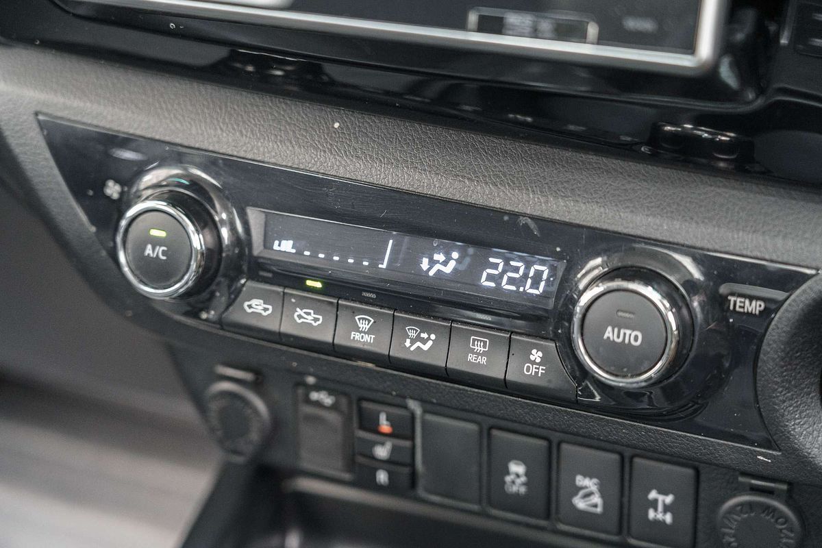 2017 Toyota Hilux SR5 GUN126R 4X4