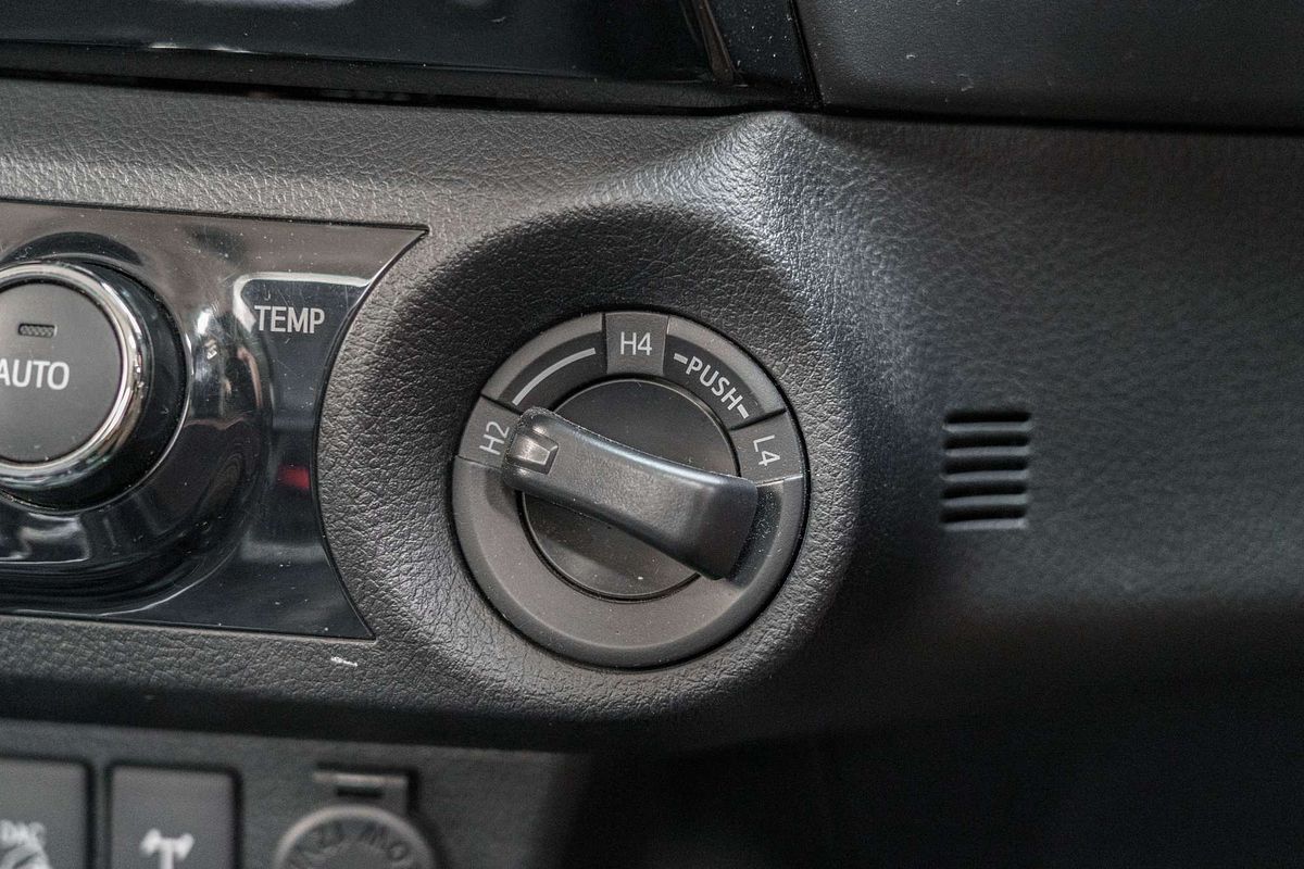 2017 Toyota Hilux SR5 GUN126R 4X4