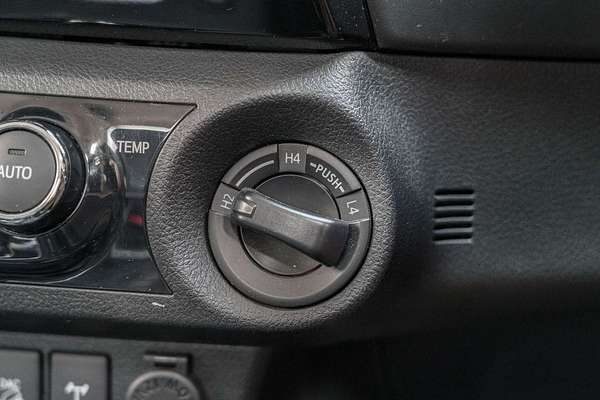 2017 Toyota Hilux SR5 GUN126R 4X4