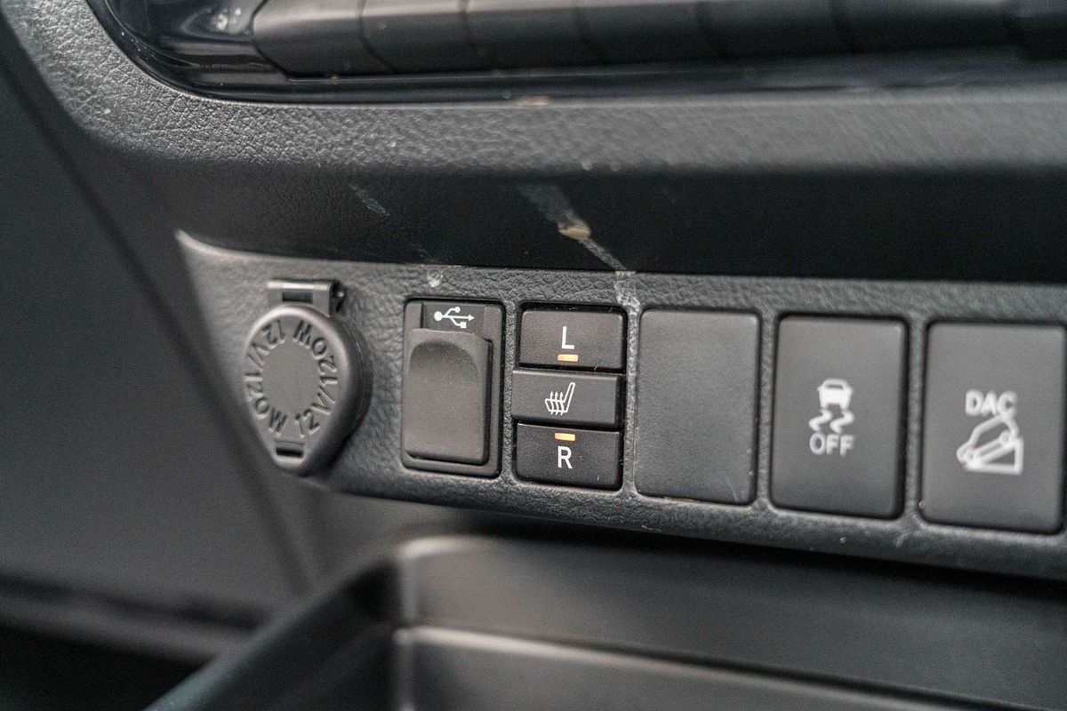 2017 Toyota Hilux SR5 GUN126R 4X4