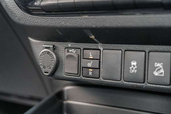 2017 Toyota Hilux SR5 GUN126R 4X4