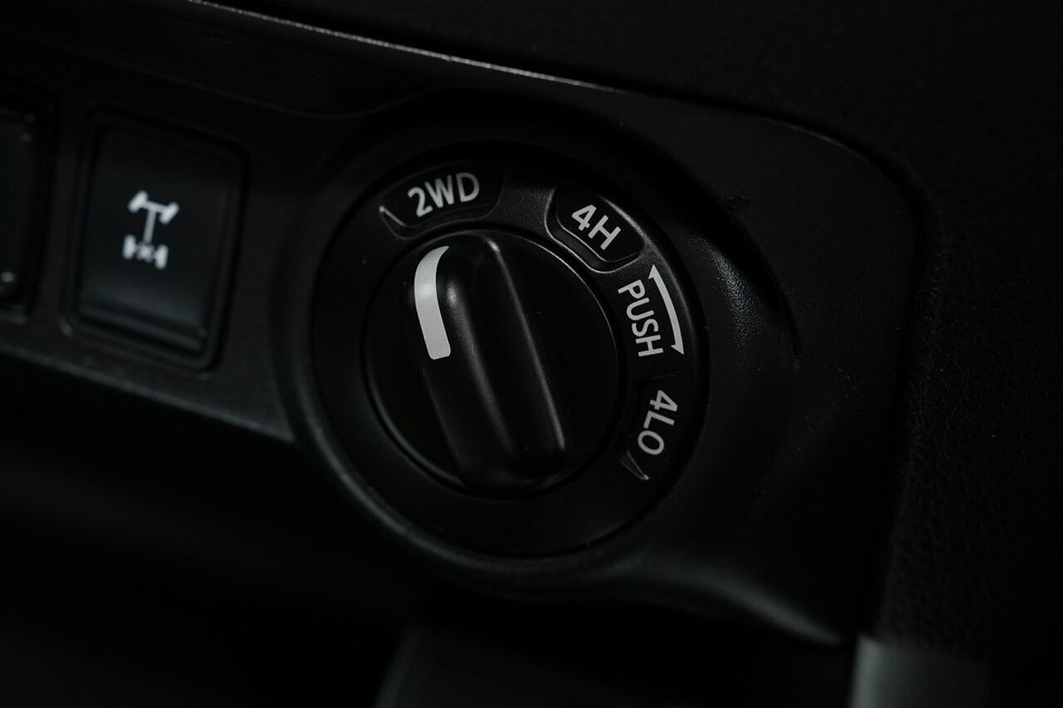 2021 Nissan Navara ST D23 4X4