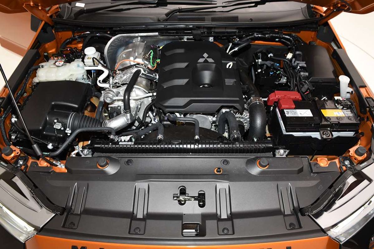 2025 Mitsubishi Triton GSR MV 4X4