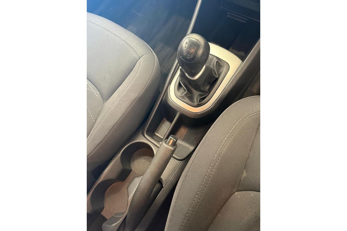 2013 Kia Rio S UB