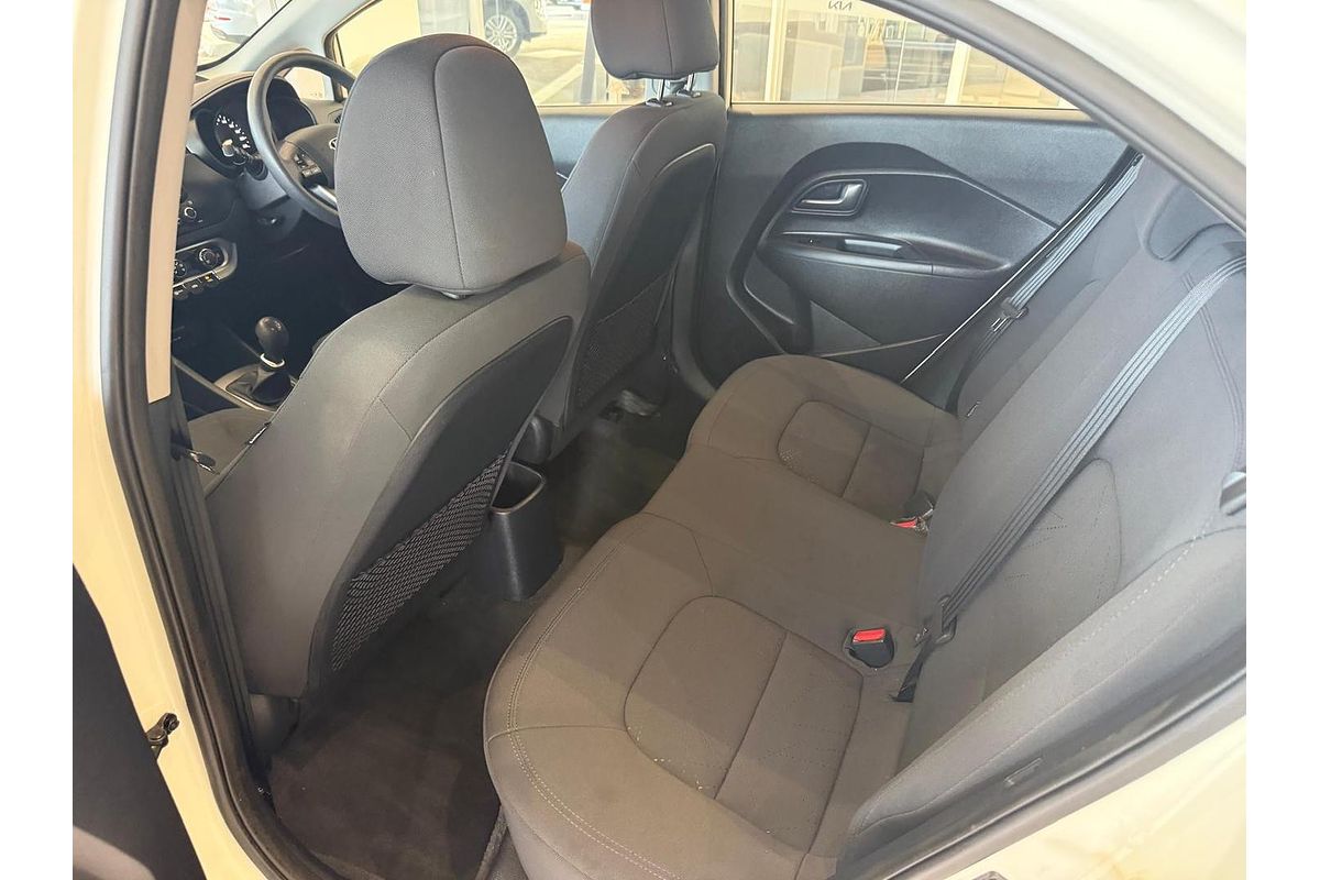 2013 Kia Rio S UB