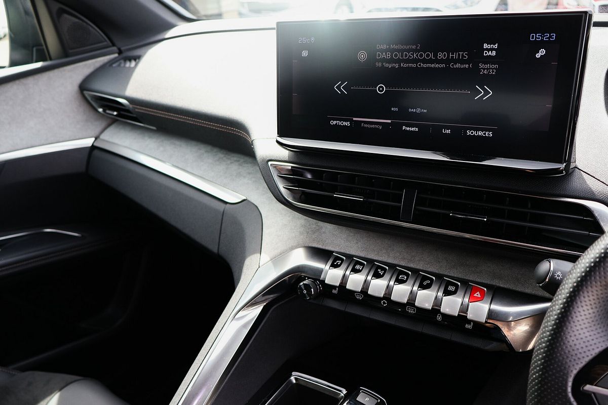 2023 Peugeot 3008 GT P84