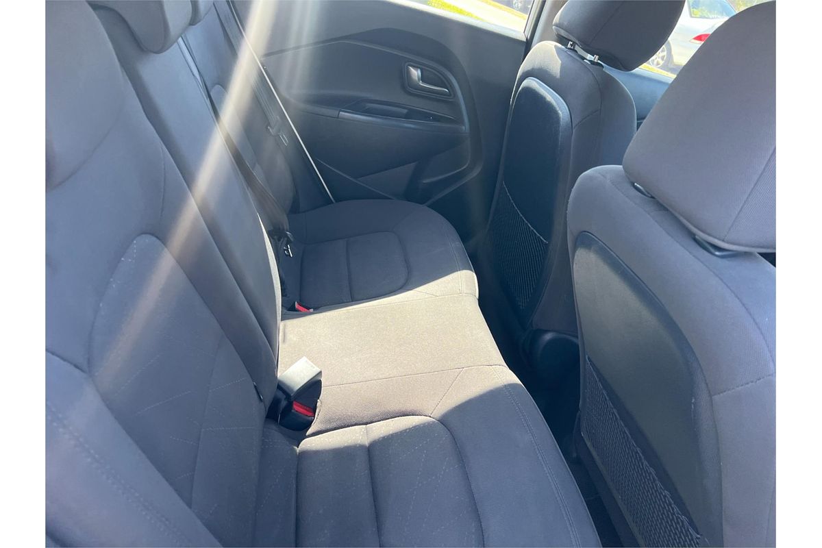 2013 Kia Rio S UB