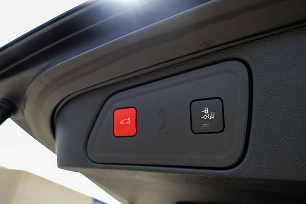 2023 Peugeot 3008 GT P84