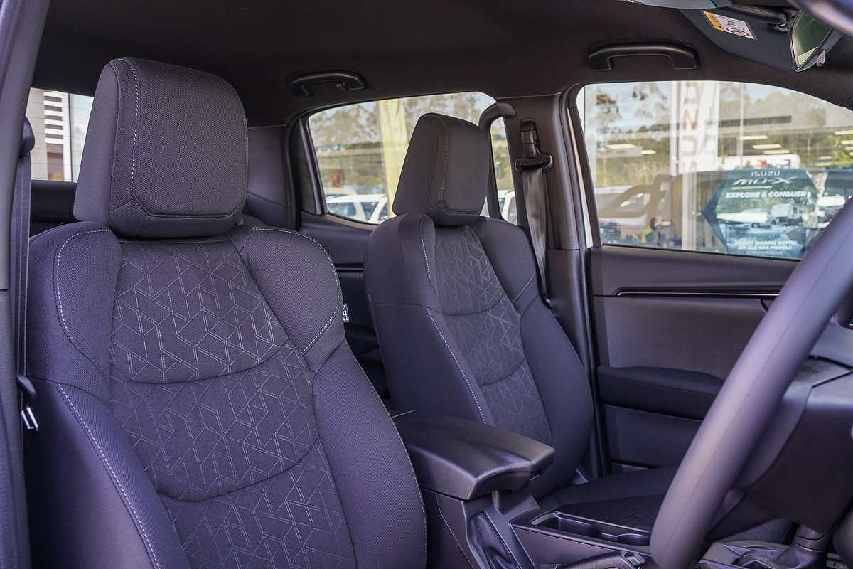 2025 Isuzu D-MAX X-RIDER 4X4