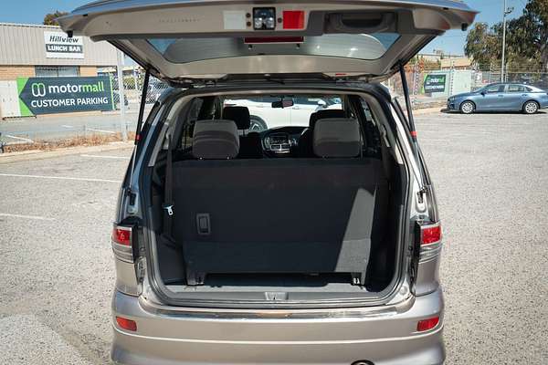 2005 Toyota Tarago GLX ACR30R