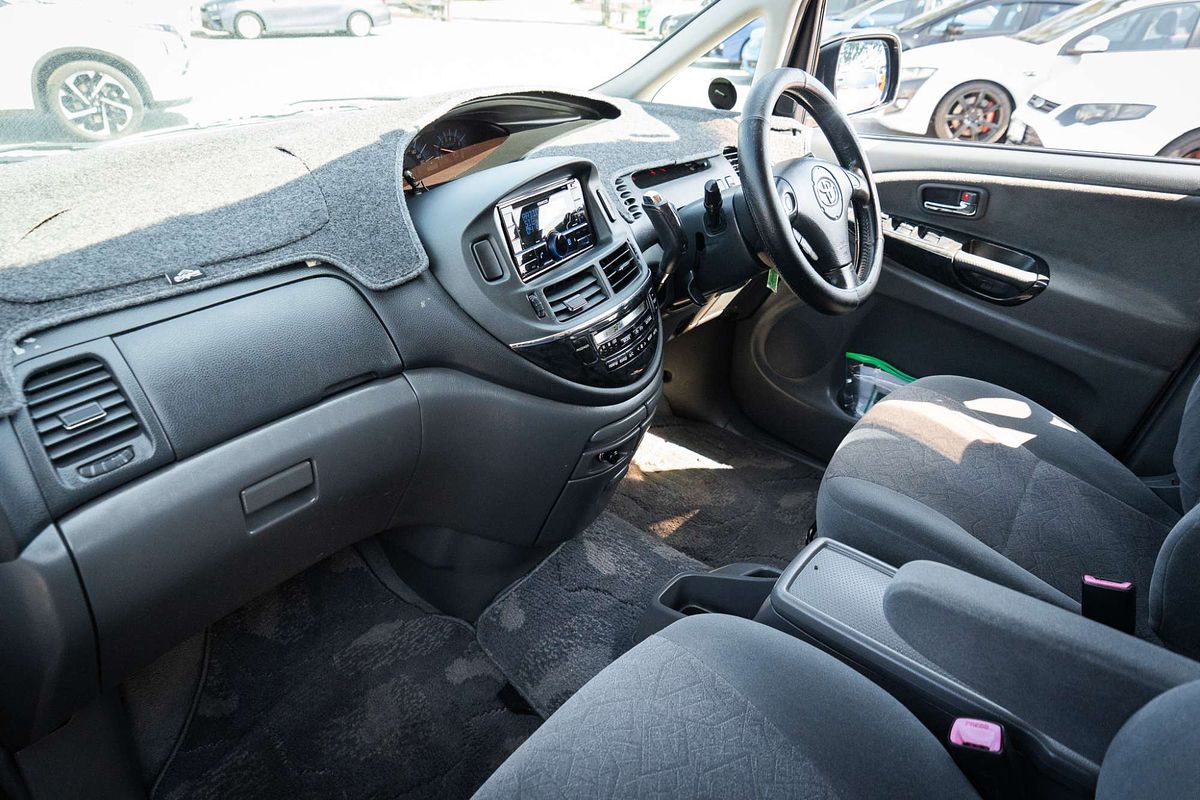 2005 Toyota Tarago GLX ACR30R