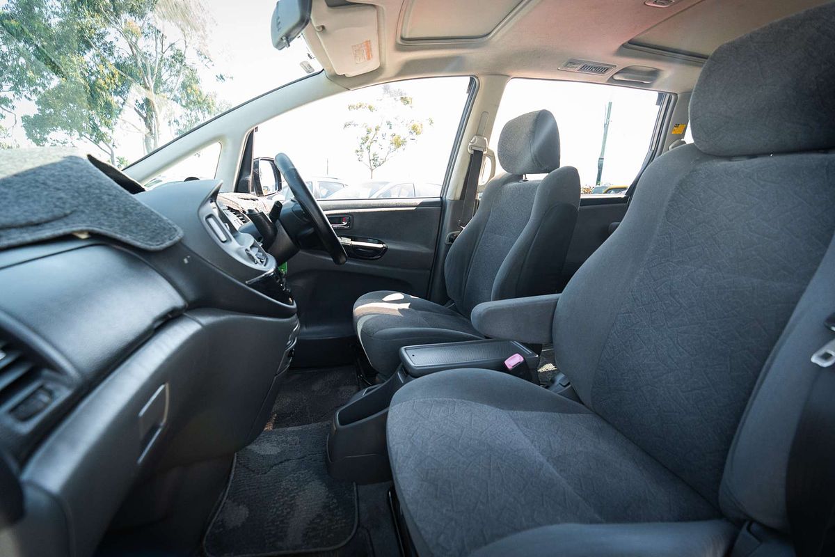 2005 Toyota Tarago GLX ACR30R