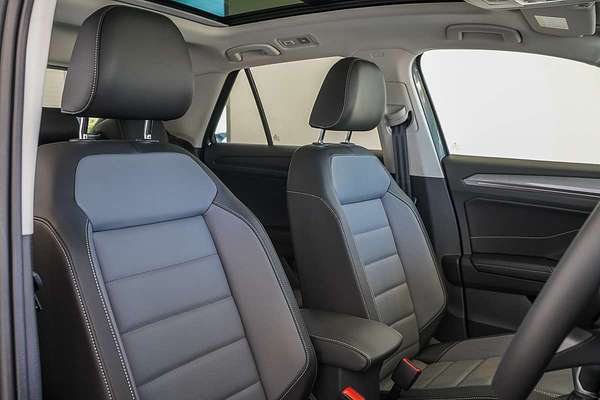 2025 Volkswagen T-Roc 110TSI Style D11