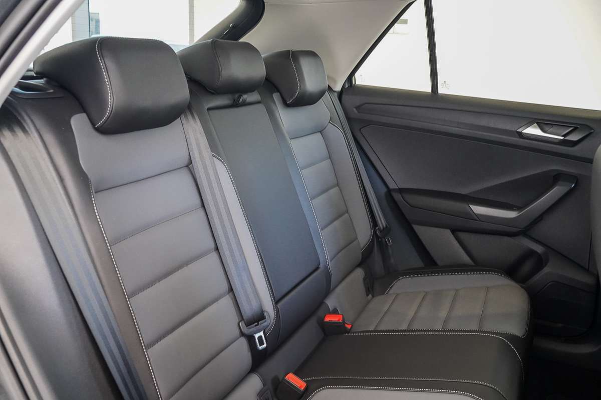 2025 Volkswagen T-Roc 110TSI Style D11