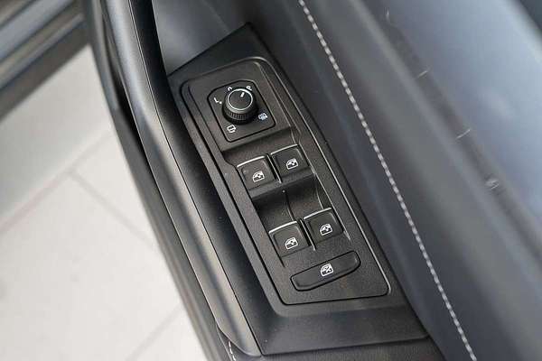 2025 Volkswagen T-Roc 110TSI Style D11