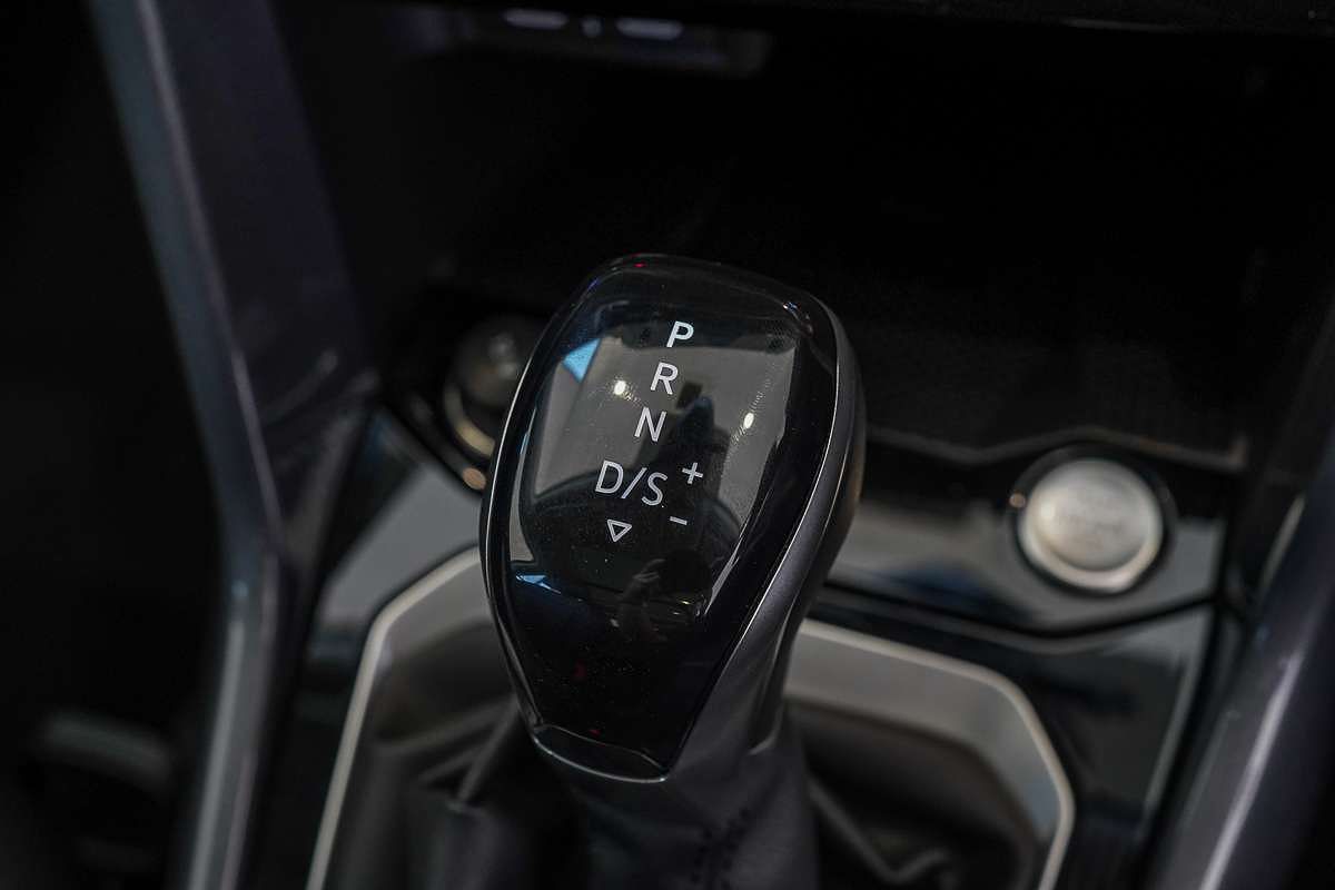 2025 Volkswagen T-Roc 110TSI Style D11