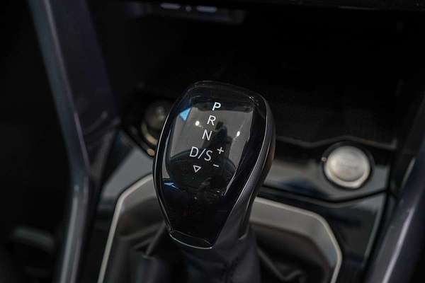 2025 Volkswagen T-Roc 110TSI Style D11