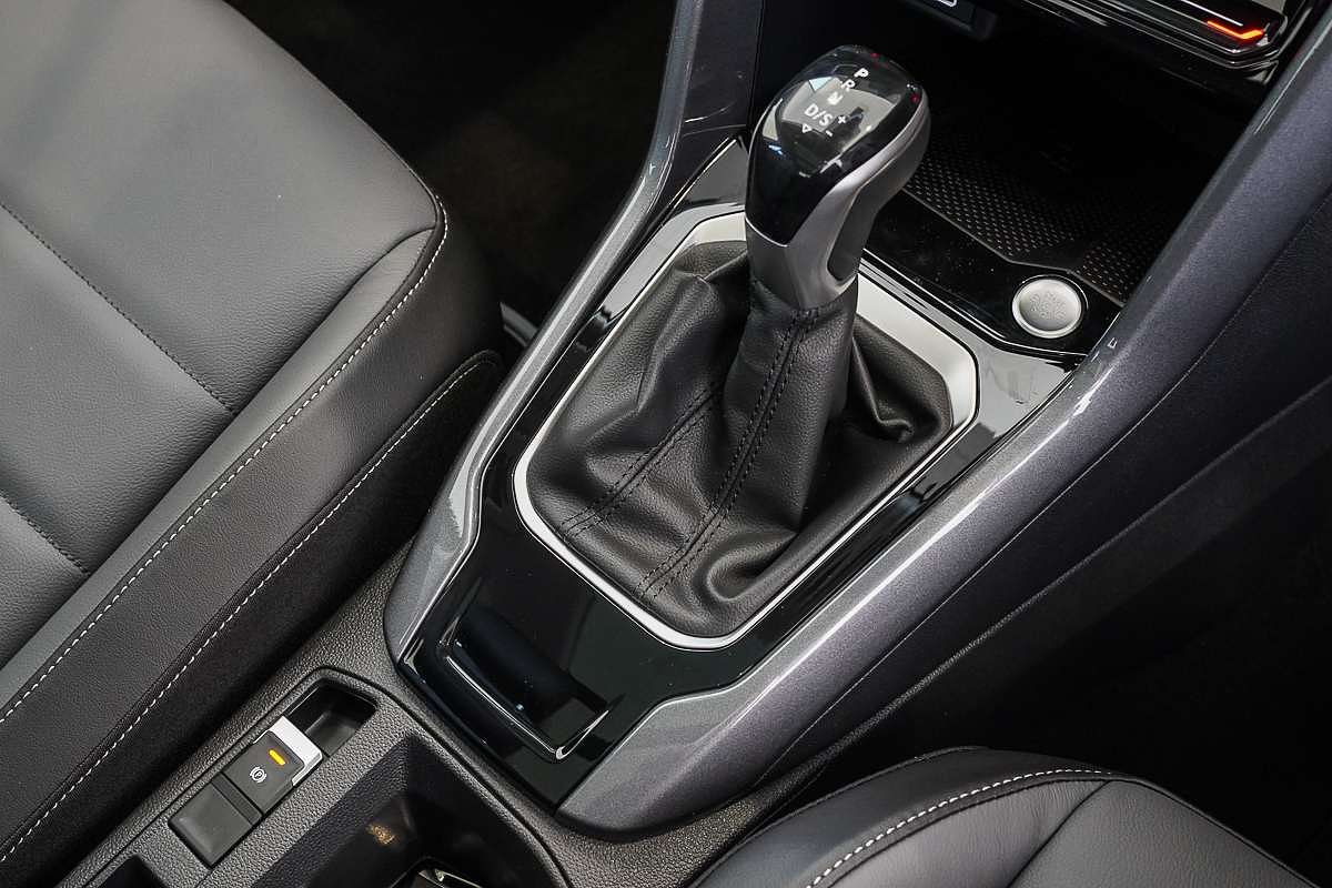 2025 Volkswagen T-Roc 110TSI Style D11