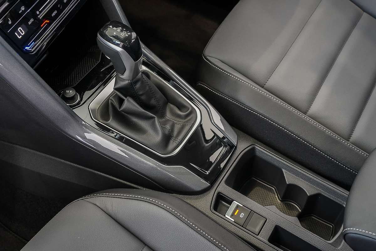 2025 Volkswagen T-Roc 110TSI Style D11