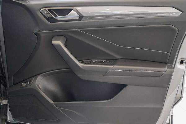 2025 Volkswagen T-Roc 110TSI Style D11