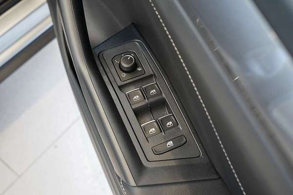 2025 Volkswagen T-Roc 110TSI Style D11