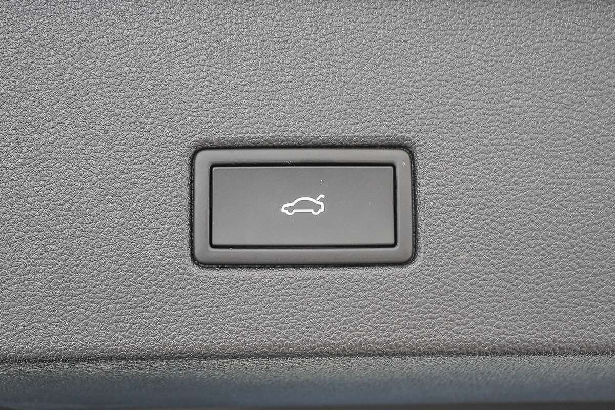 2025 Volkswagen T-Roc 110TSI Style D11