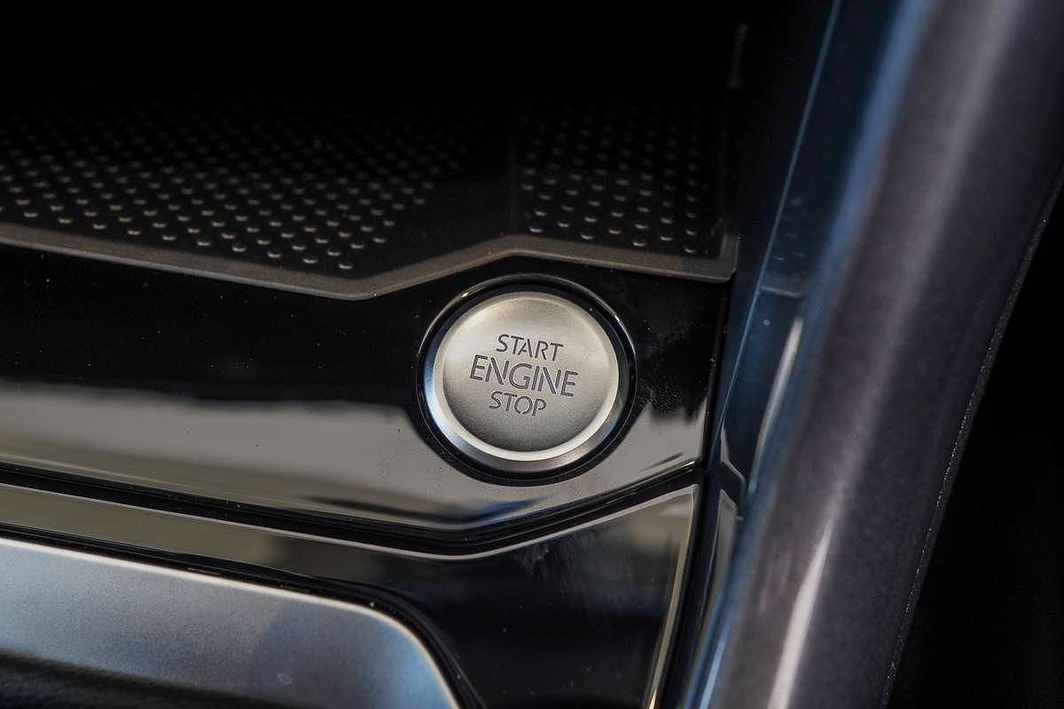 2025 Volkswagen T-Roc 110TSI Style D11