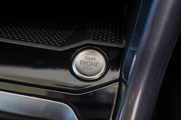 2025 Volkswagen T-Roc 110TSI Style D11