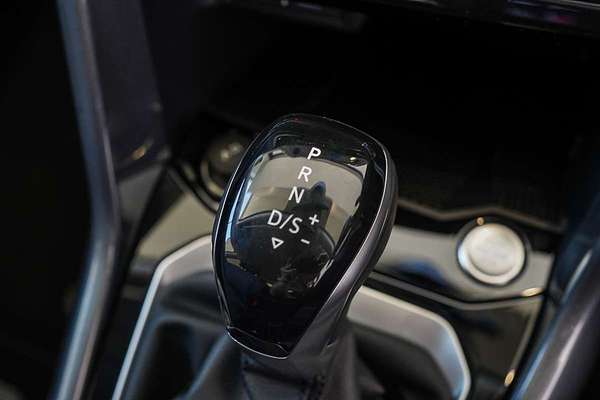 2025 Volkswagen T-Roc 110TSI Style D11