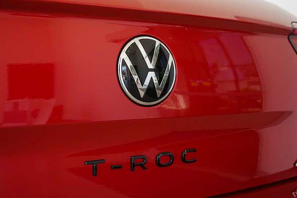 2025 Volkswagen T-Roc 140TSI R-Line D11