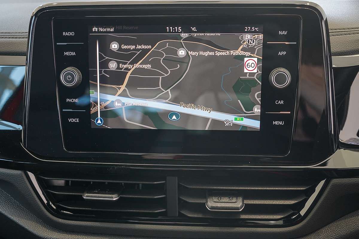 2025 Volkswagen T-Roc 140TSI R-Line D11