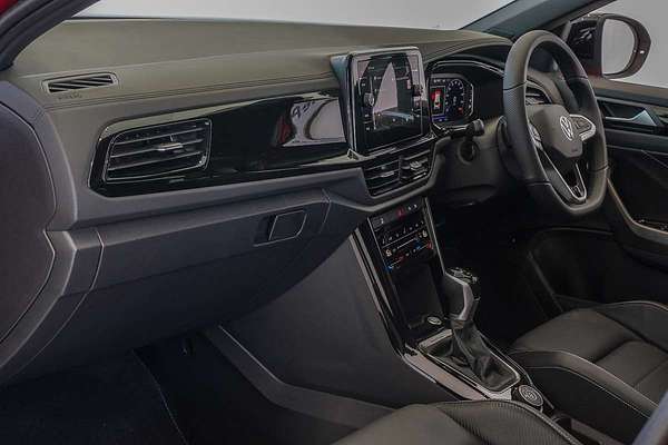 2025 Volkswagen T-Roc 140TSI R-Line D11