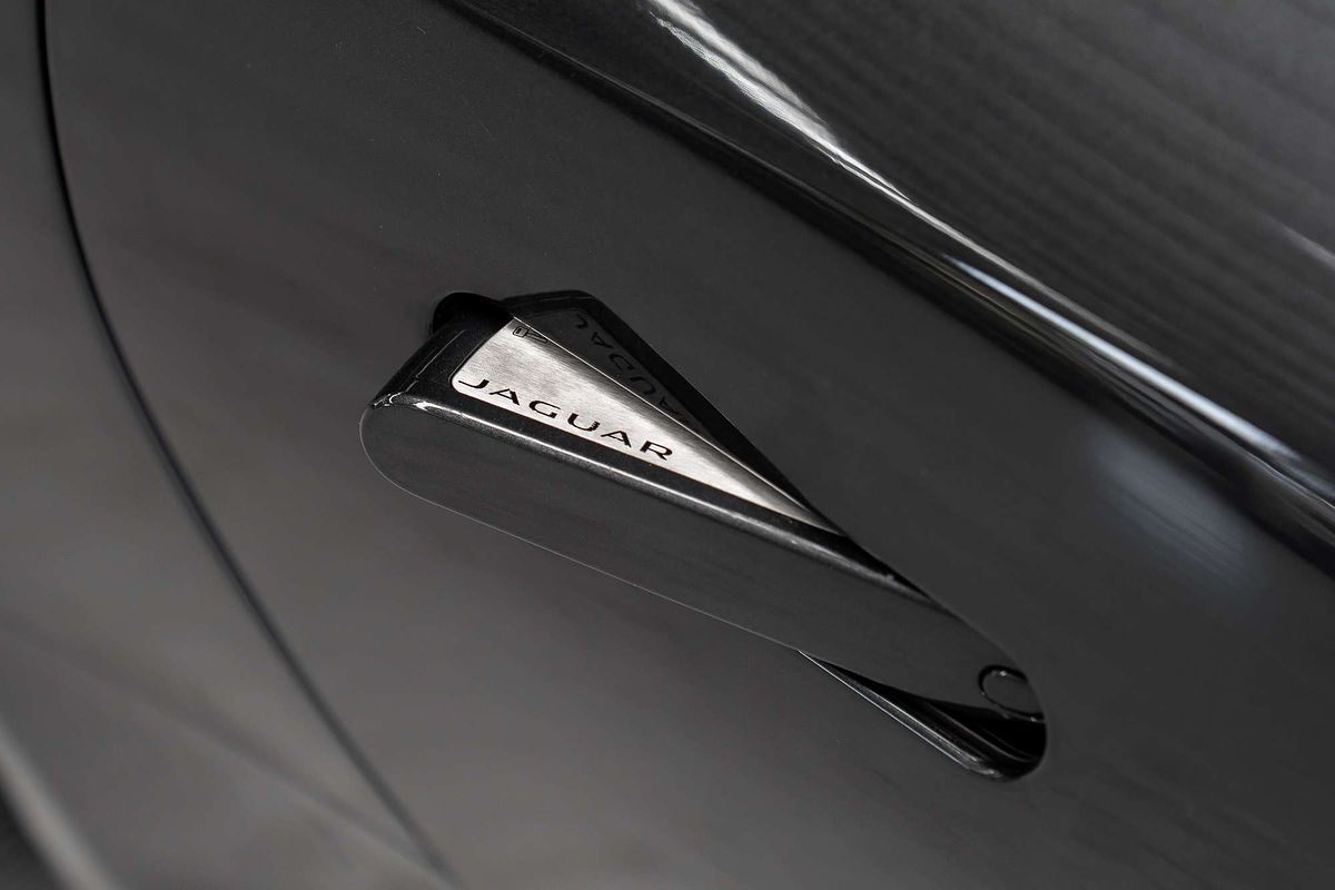 2020 Jaguar F-TYPE R-Dynamic X152