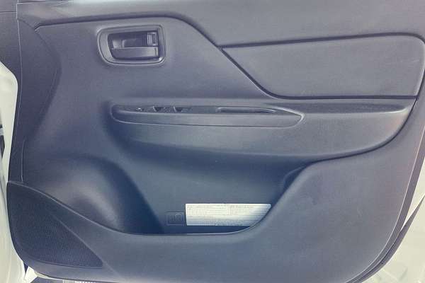 2018 Mitsubishi Triton GLX MR 4X4