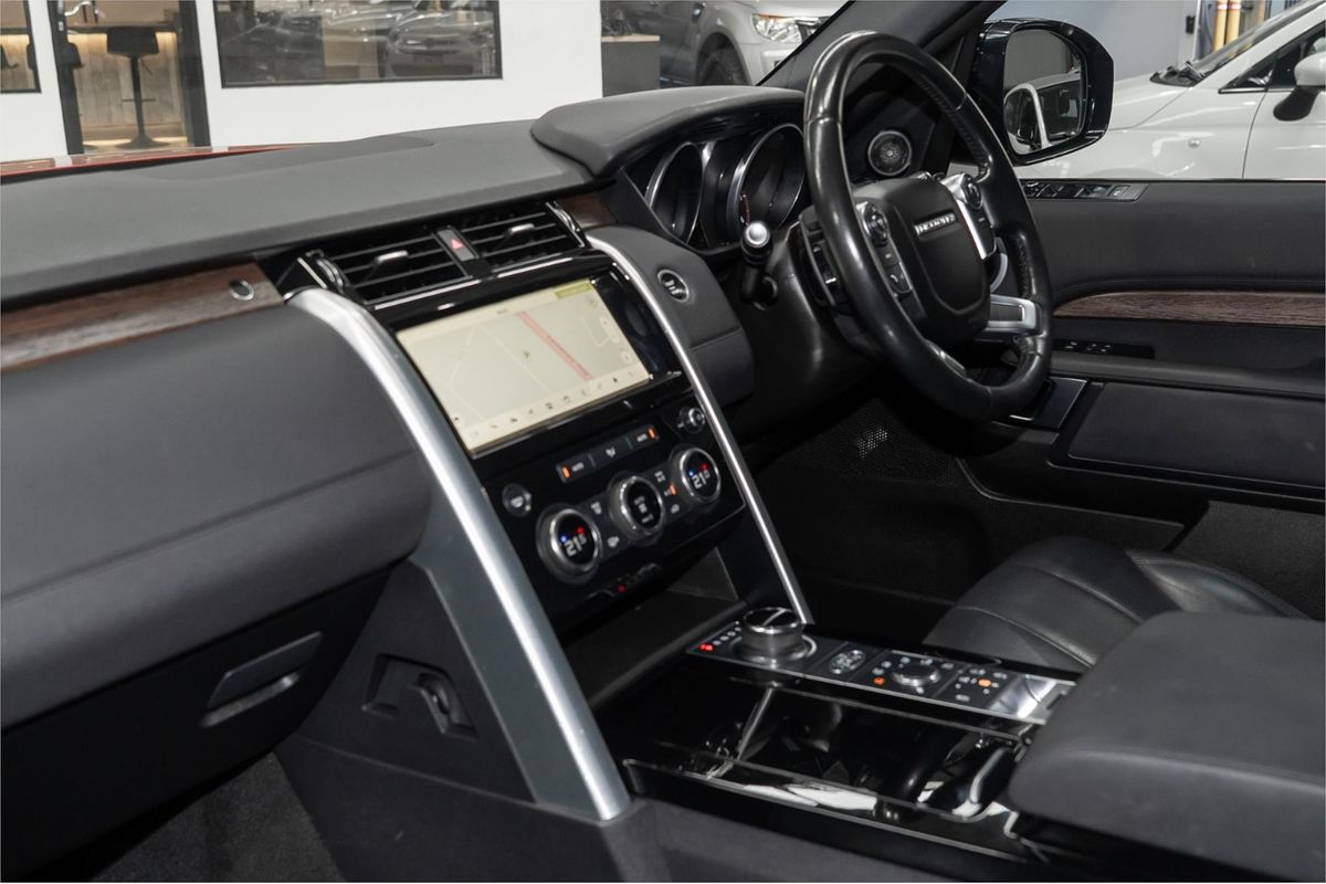 2017 Land Rover Discovery TD6 HSE Series 5