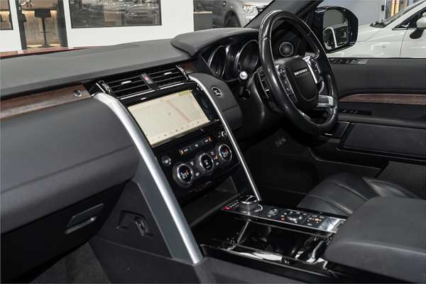 2017 Land Rover Discovery TD6 HSE Series 5