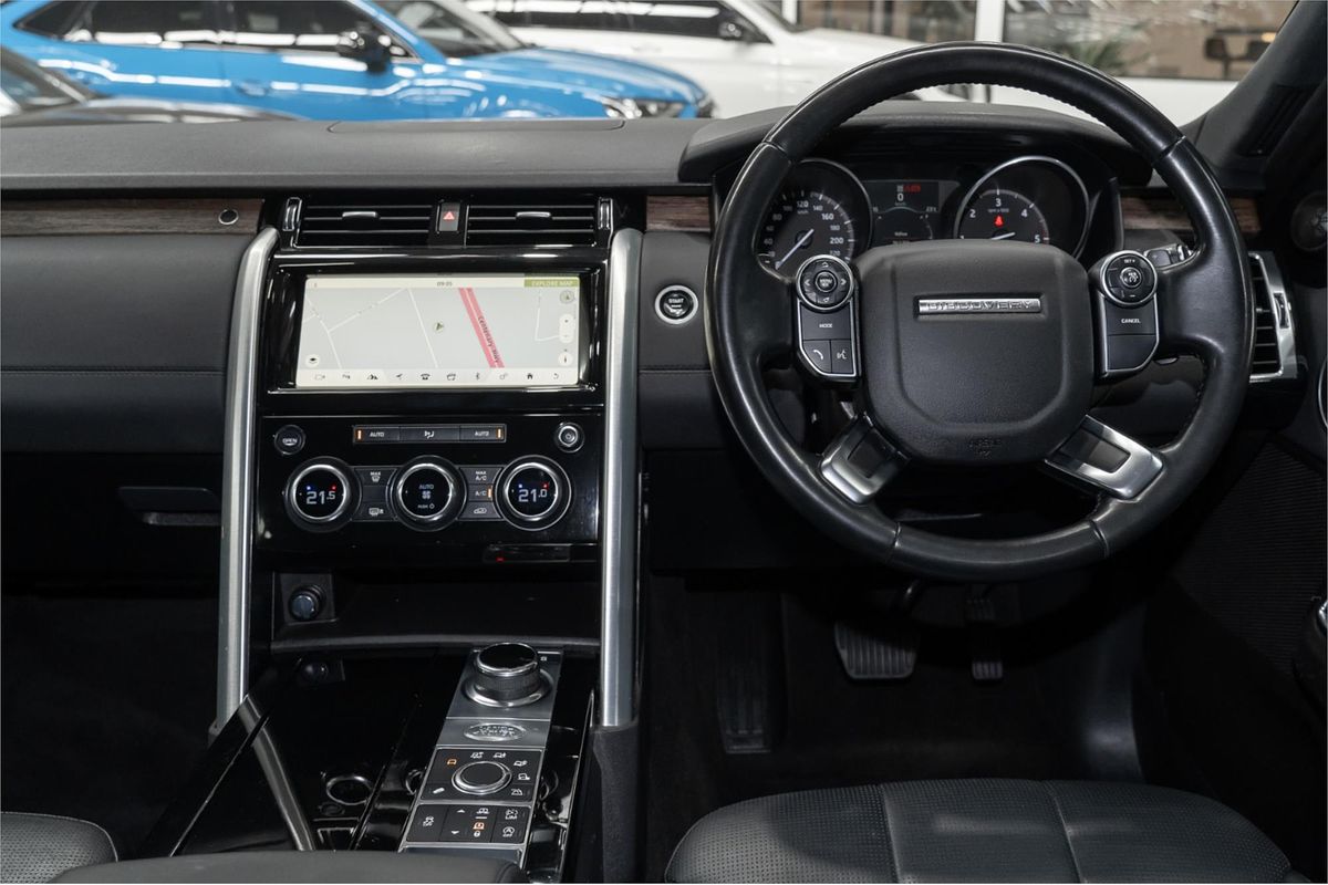 2017 Land Rover Discovery TD6 HSE Series 5